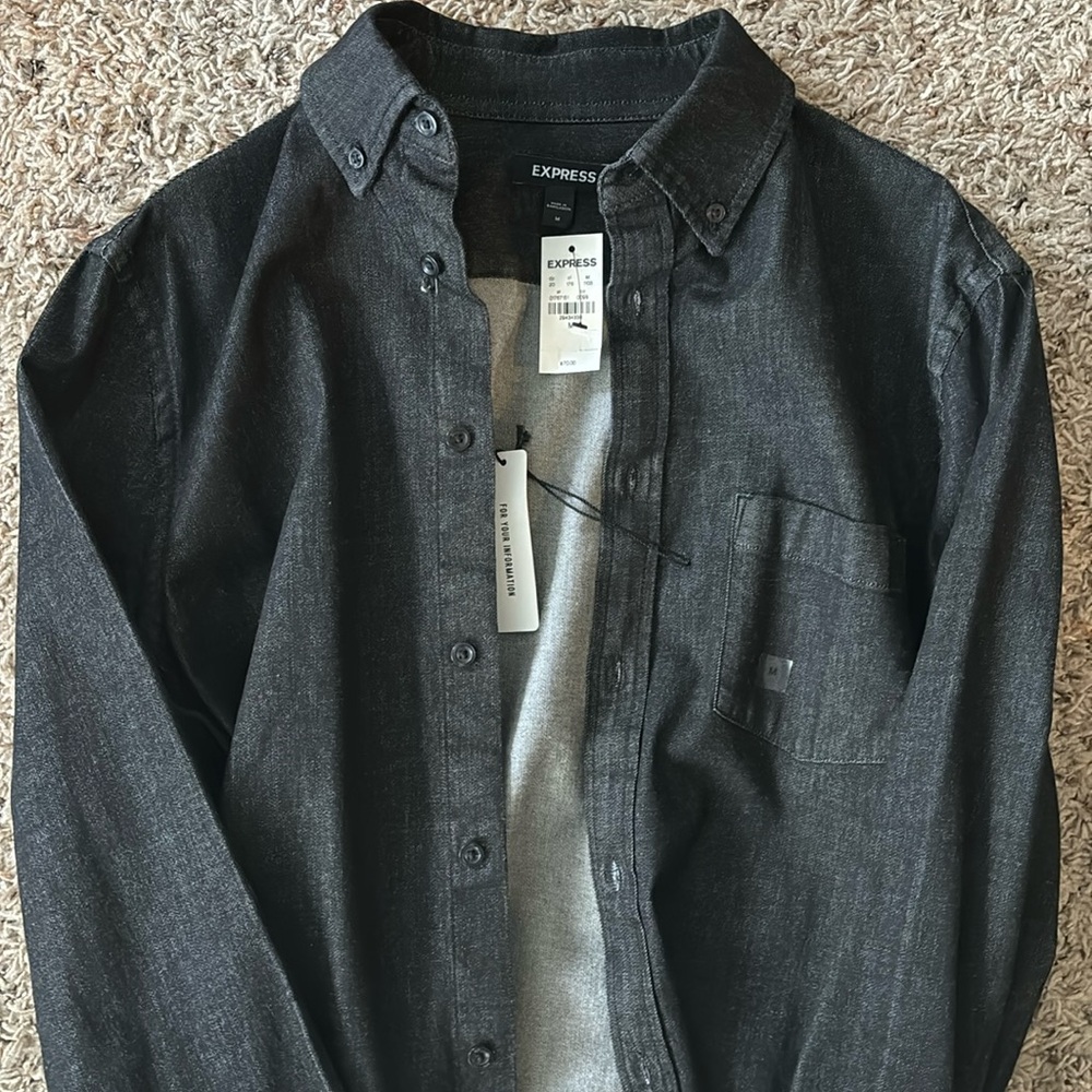 Men’s expresss button down casual dress shirt NWT